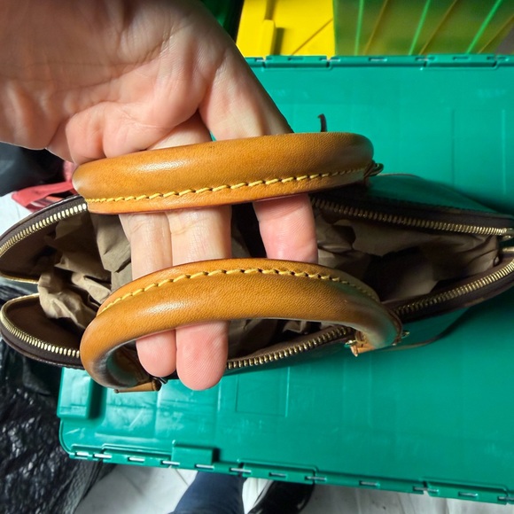 Louis Vuitton Alma PM Monogram | Authentic LV Satchel | Classic Handbag - Picture 12 of 17